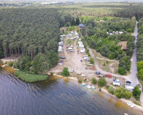 Widok z góry po lewo slip dla łodzi
